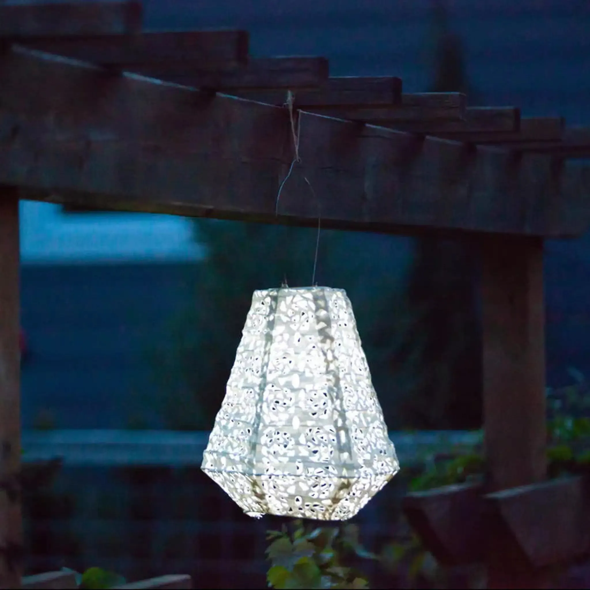 11" Prism Solar Lantern