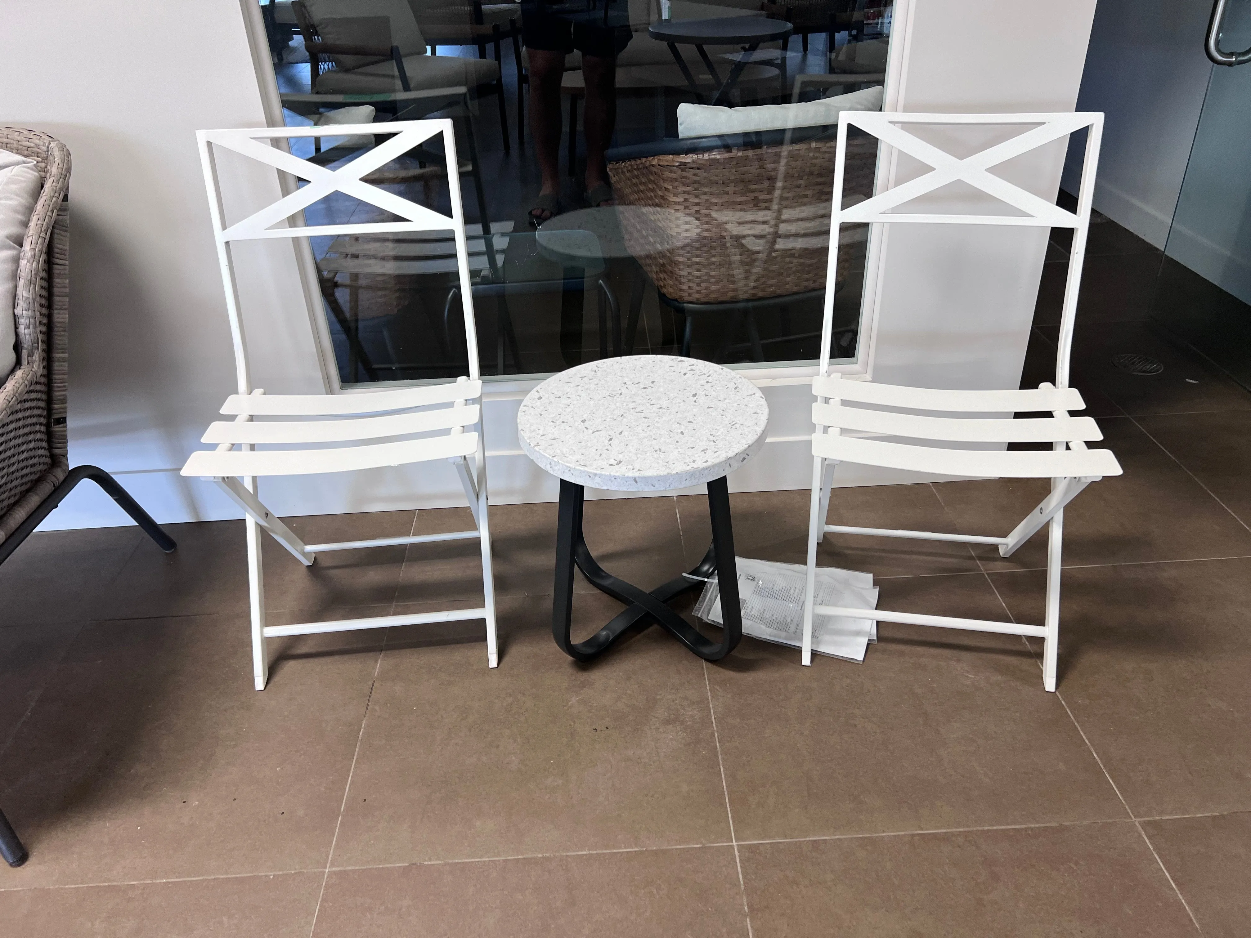 2 White Steel Folding Chairs   Side Table