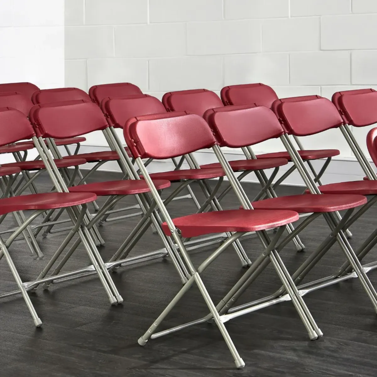 40 x Classic Straight Back Folding Chair   Trolley Bundle